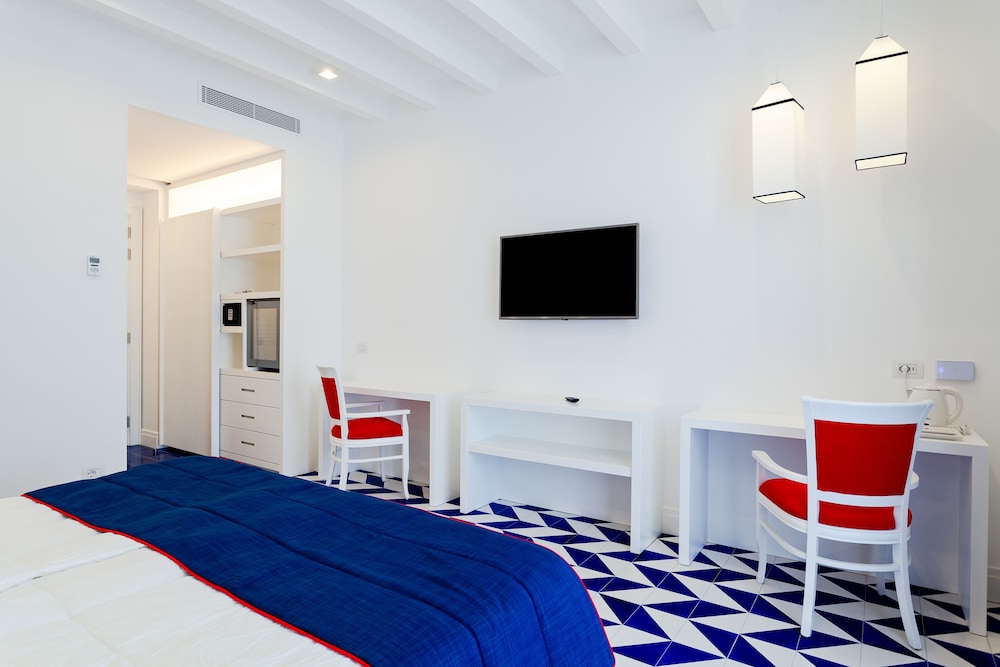 Maison Blu - Intimate Guest House 7/27