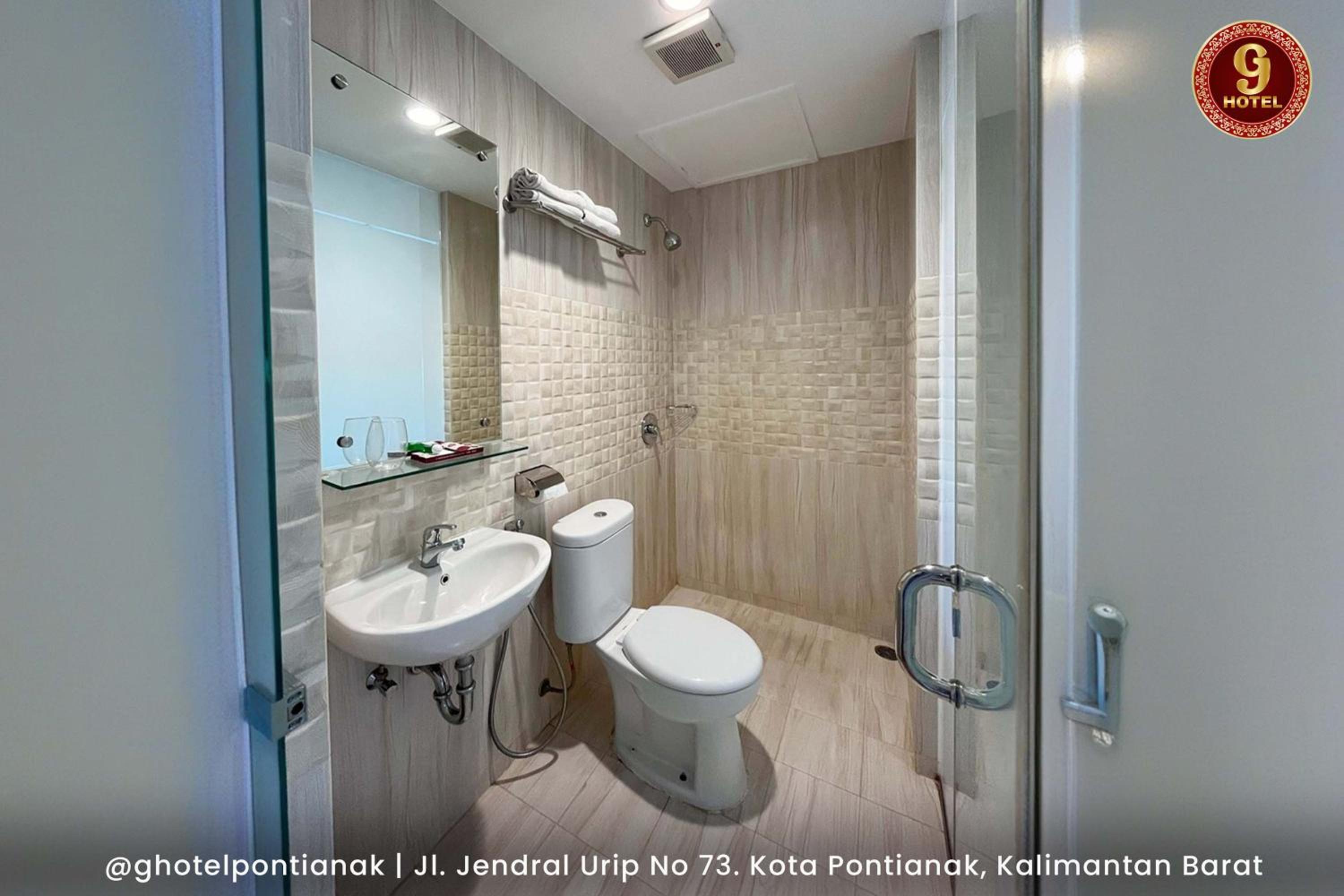 G Hotel Pontianak 50/50