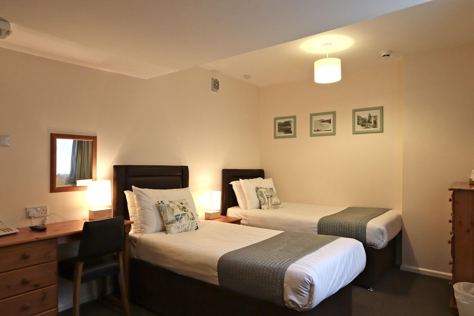 Portbyhan Hotel 1/25