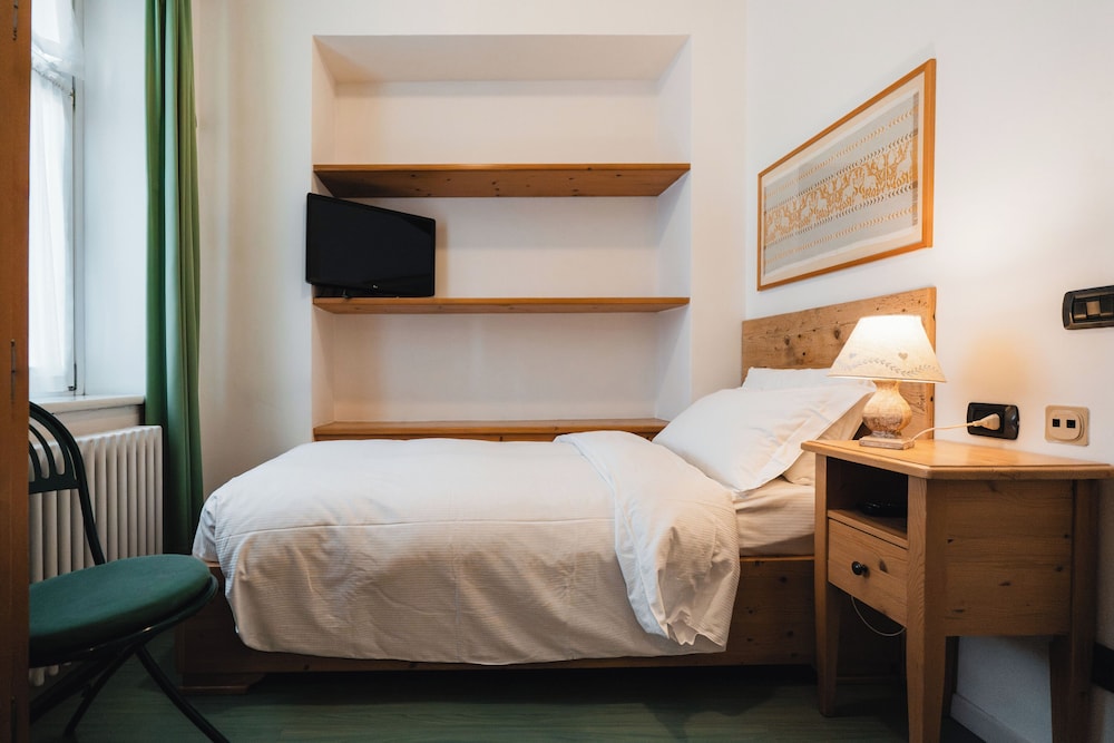 غرفة مفردة بسرير فردي، Hotel Oasi 4/5