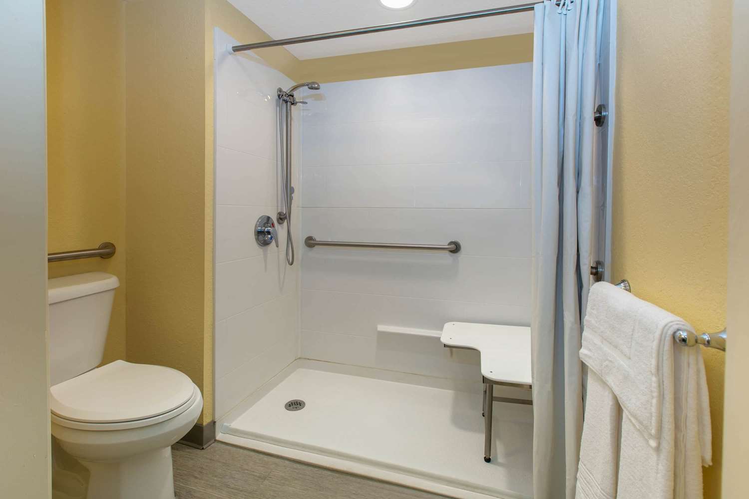 Days Inn by Wyndham Natchez 30/32