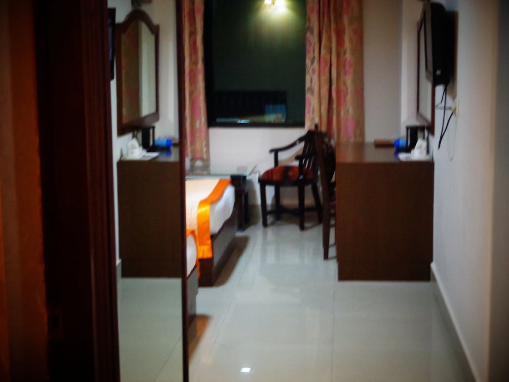 BODHGAYA REGENCY HOTEL 45/50