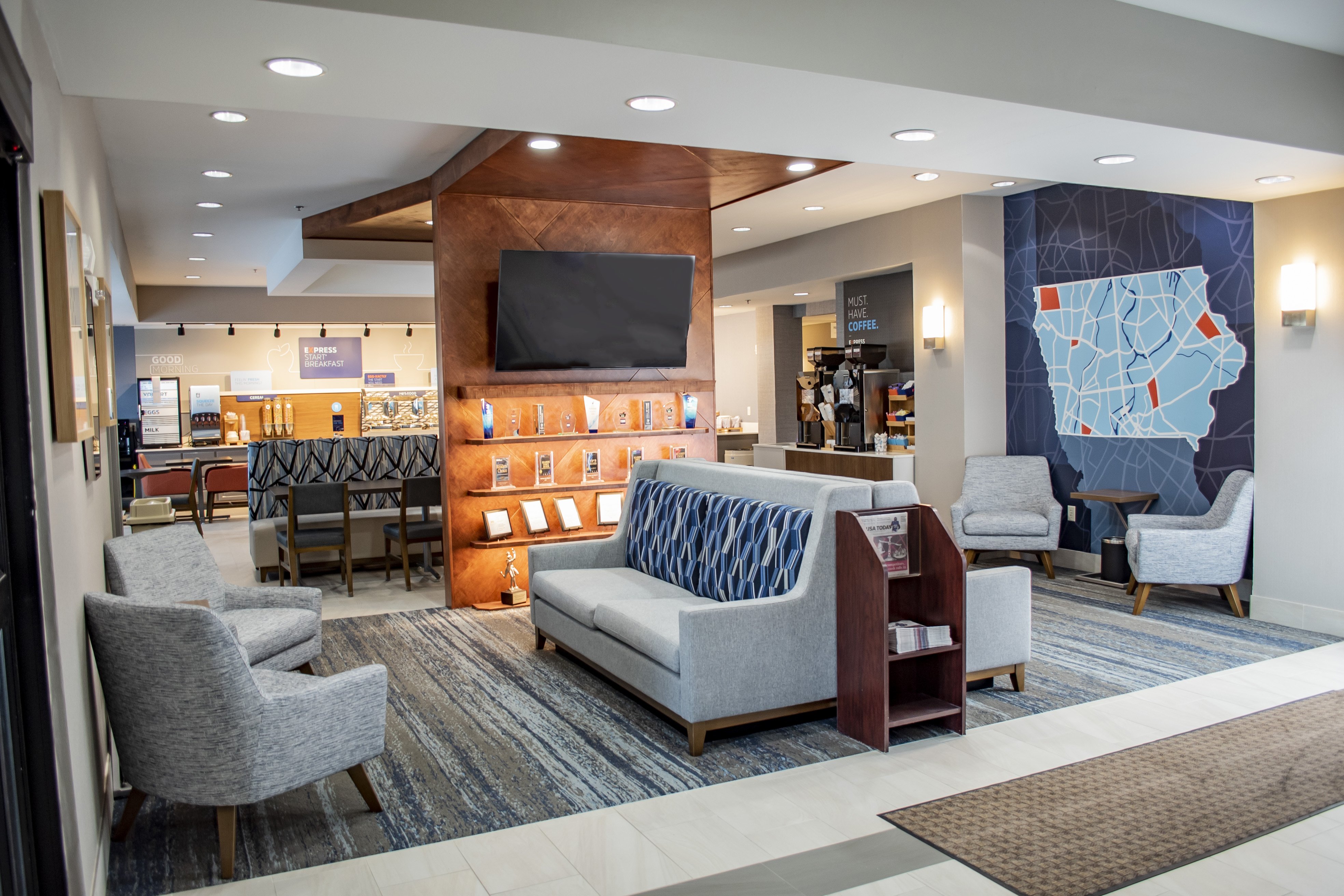 Holiday Inn Express Hotel And Suites Mason City 49/76
