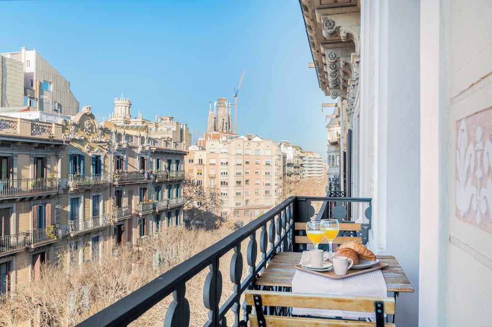 Fuster Apartments 38/50
