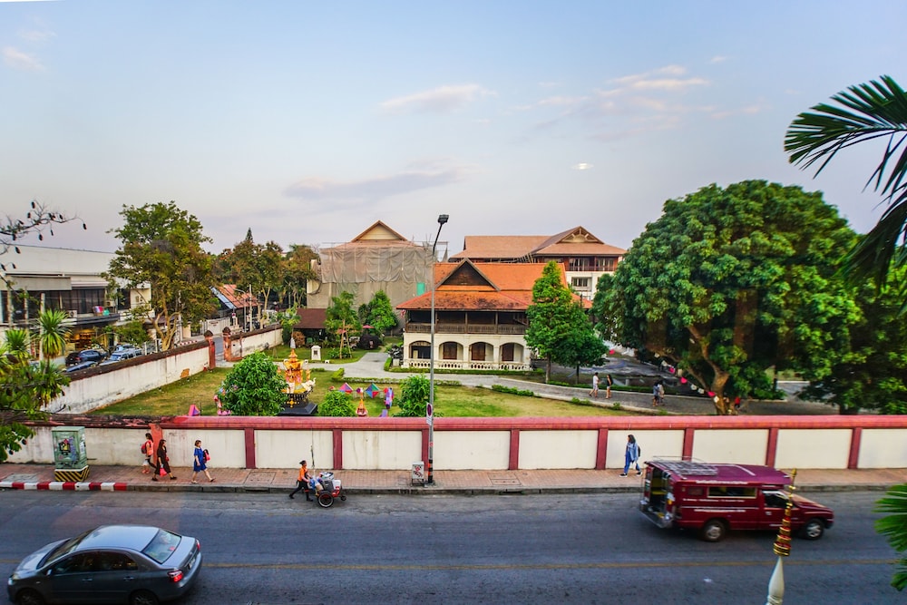Parasol Hotel Chiang Mai by Compass Hospitality 49/54