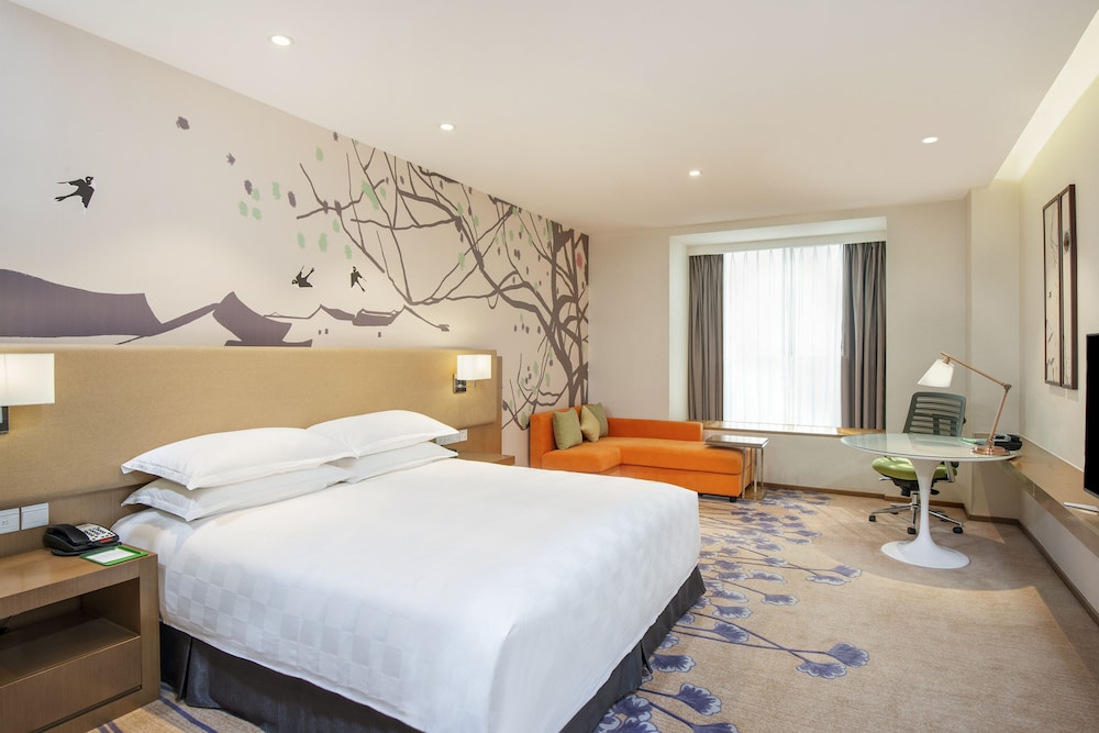 Standard, King Bed, Balcony