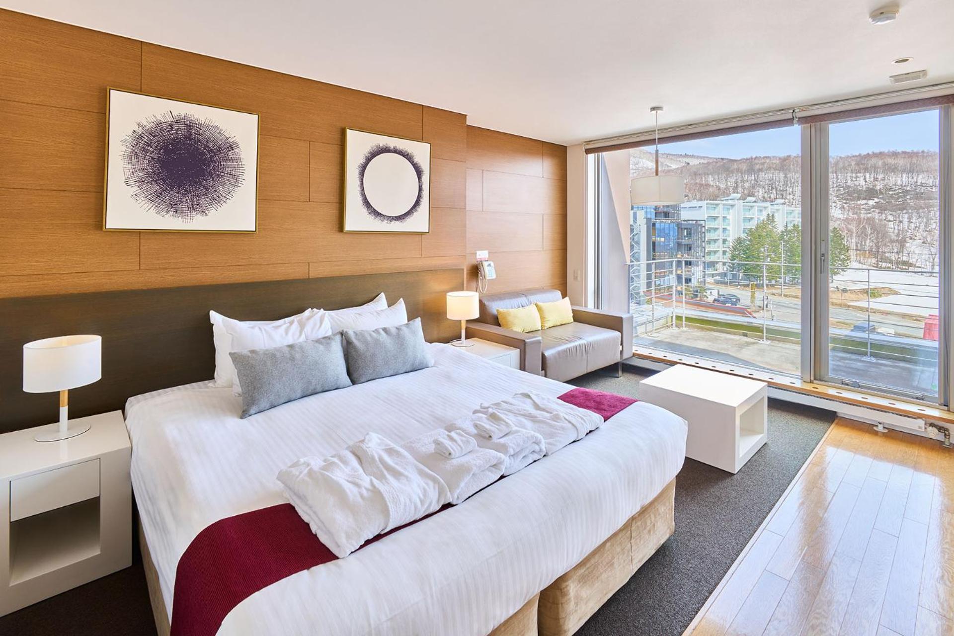 3 Bedrooms, Condo, Penthouse