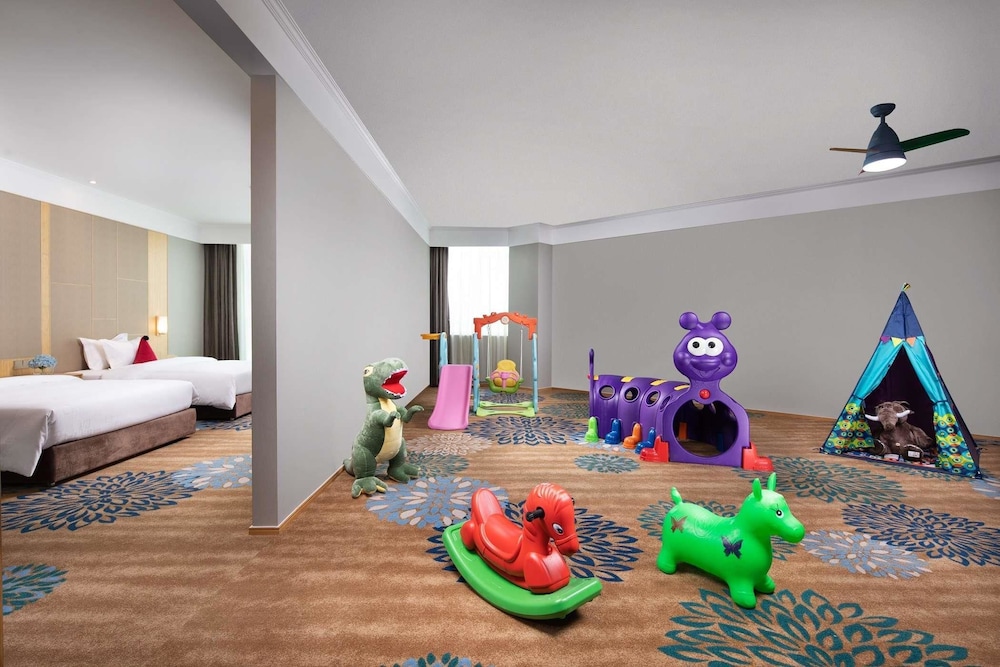 Ramada Encore by Wyndham Linyi 19/29