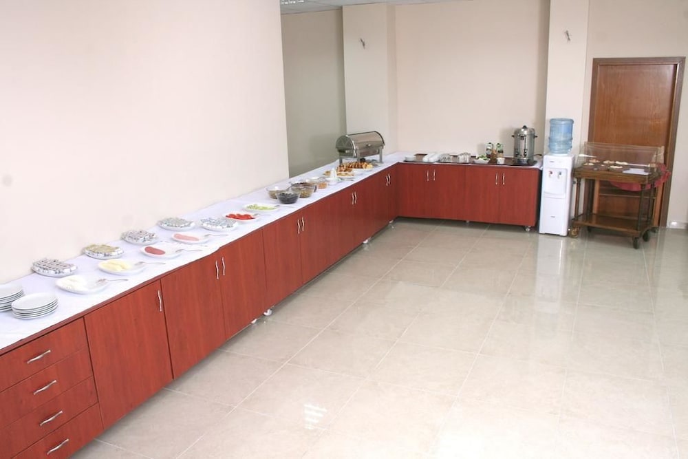 Business Life Hotel Bakirkoy 34/40