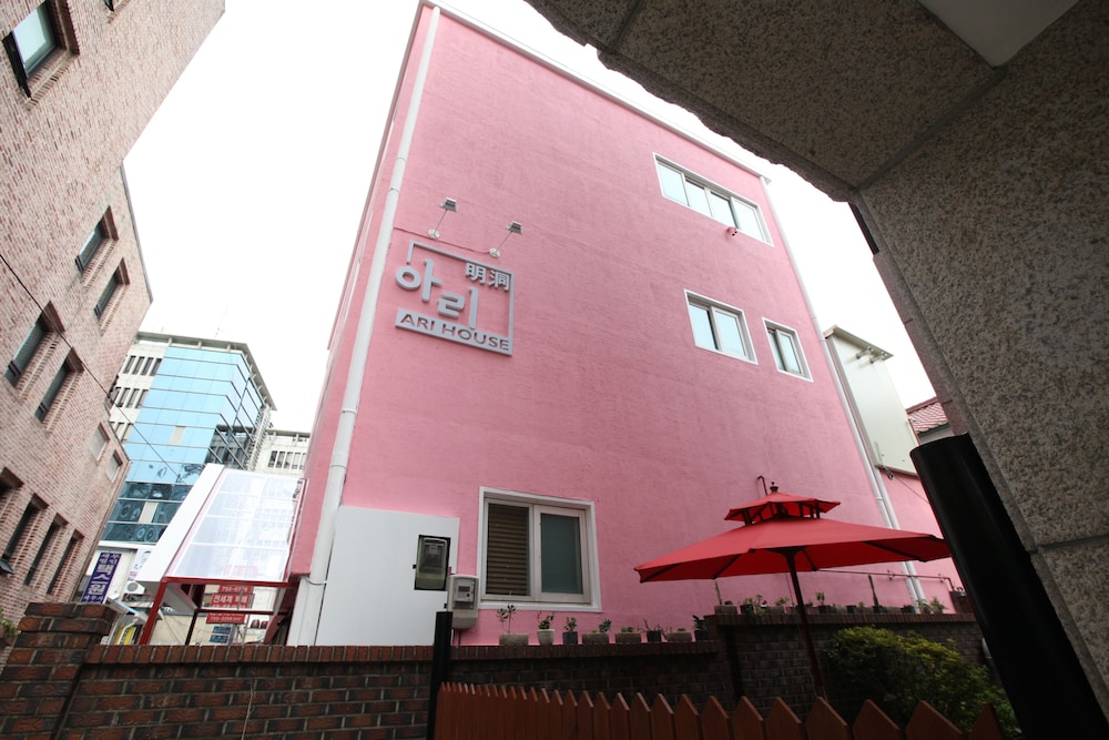 ARI House 2/39
