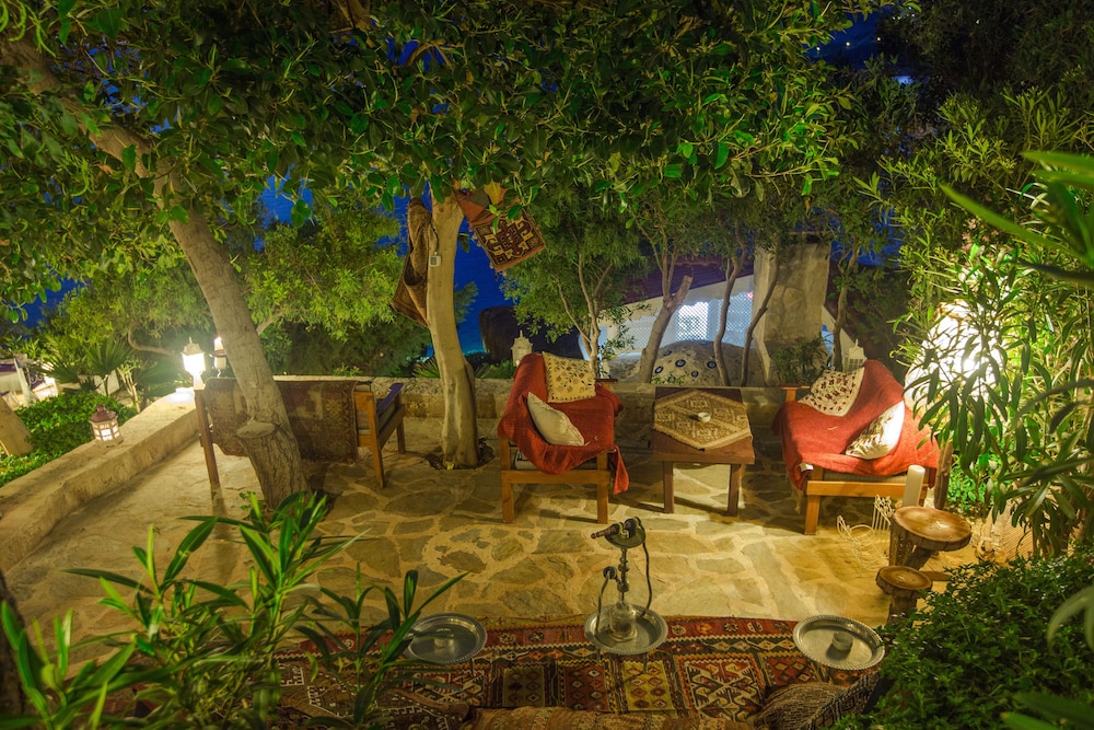 Lukka Exclusive Hotel - Adults Only 65/74