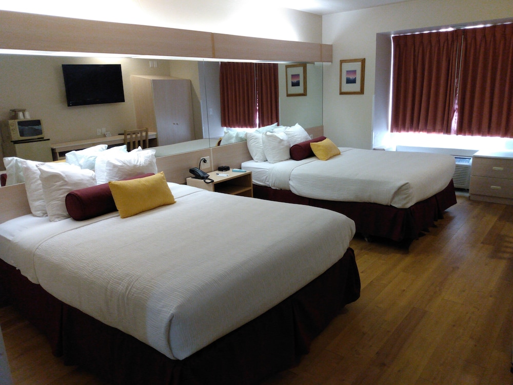 RIVER CANYON LODGE 23/57
