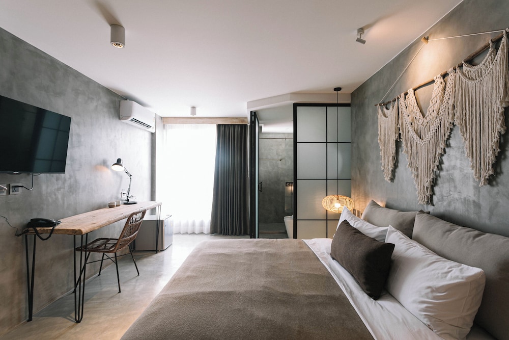 Glory Wabi Sabi Hotel 8/23