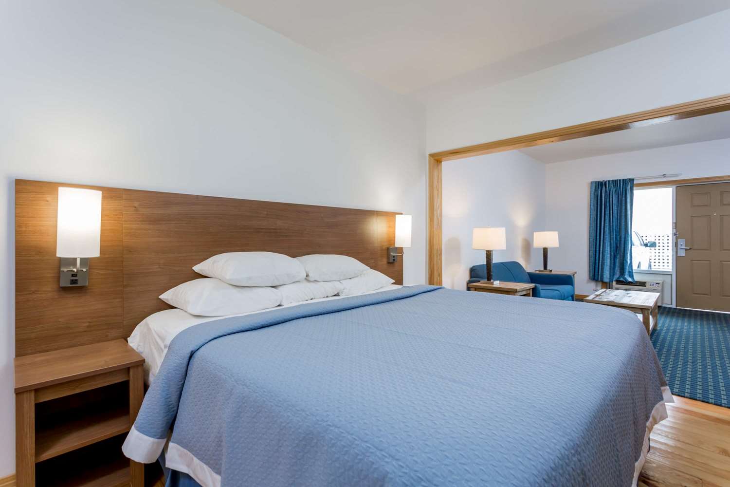 Days Inn by Wyndham Kill Devil Hills Oceanfront - Wilbur 26/59