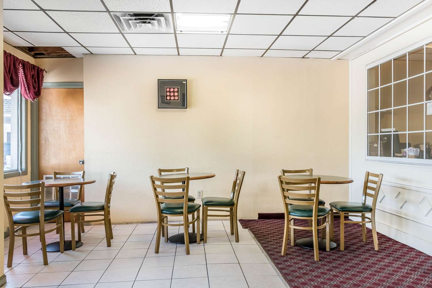 Econo Lodge Airport Reading PA 31/37