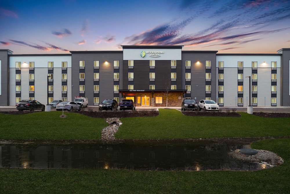WoodSpring Suites East Lansing - University Area 1/50