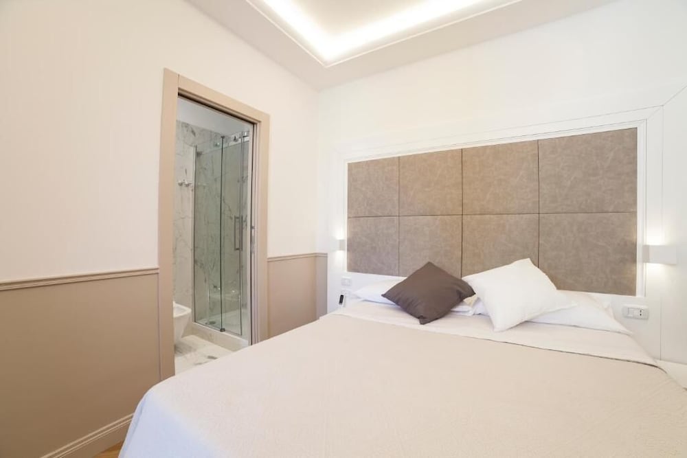 Margherita Suites 8/48