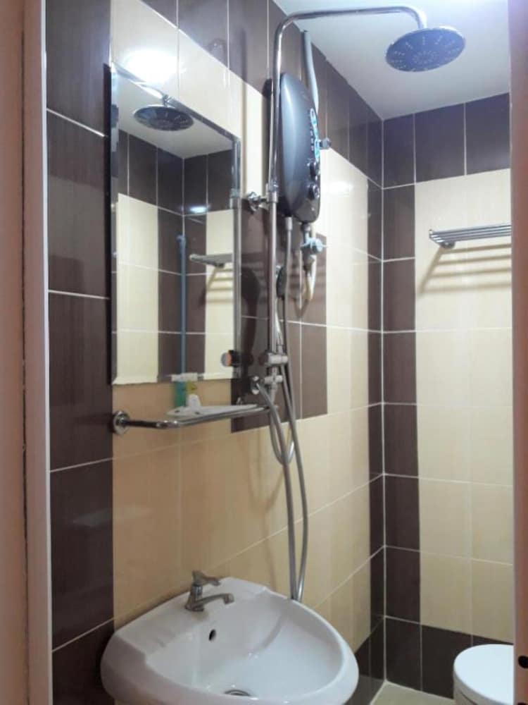 Shobi Hotel 44/48