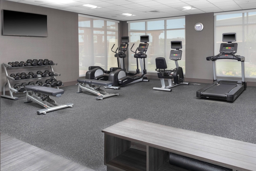 Fairfield Inn and Suites Charlotte Pineville 32/43