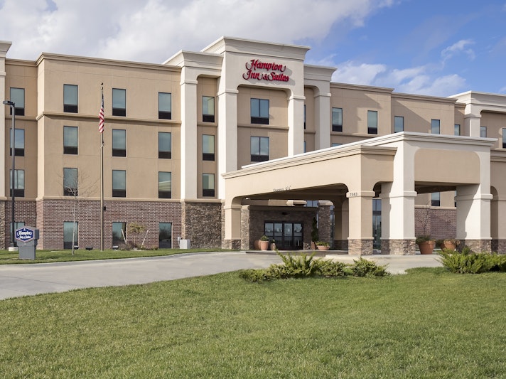 Hampton Inn & Suites Lincoln - North East I-80 71/71