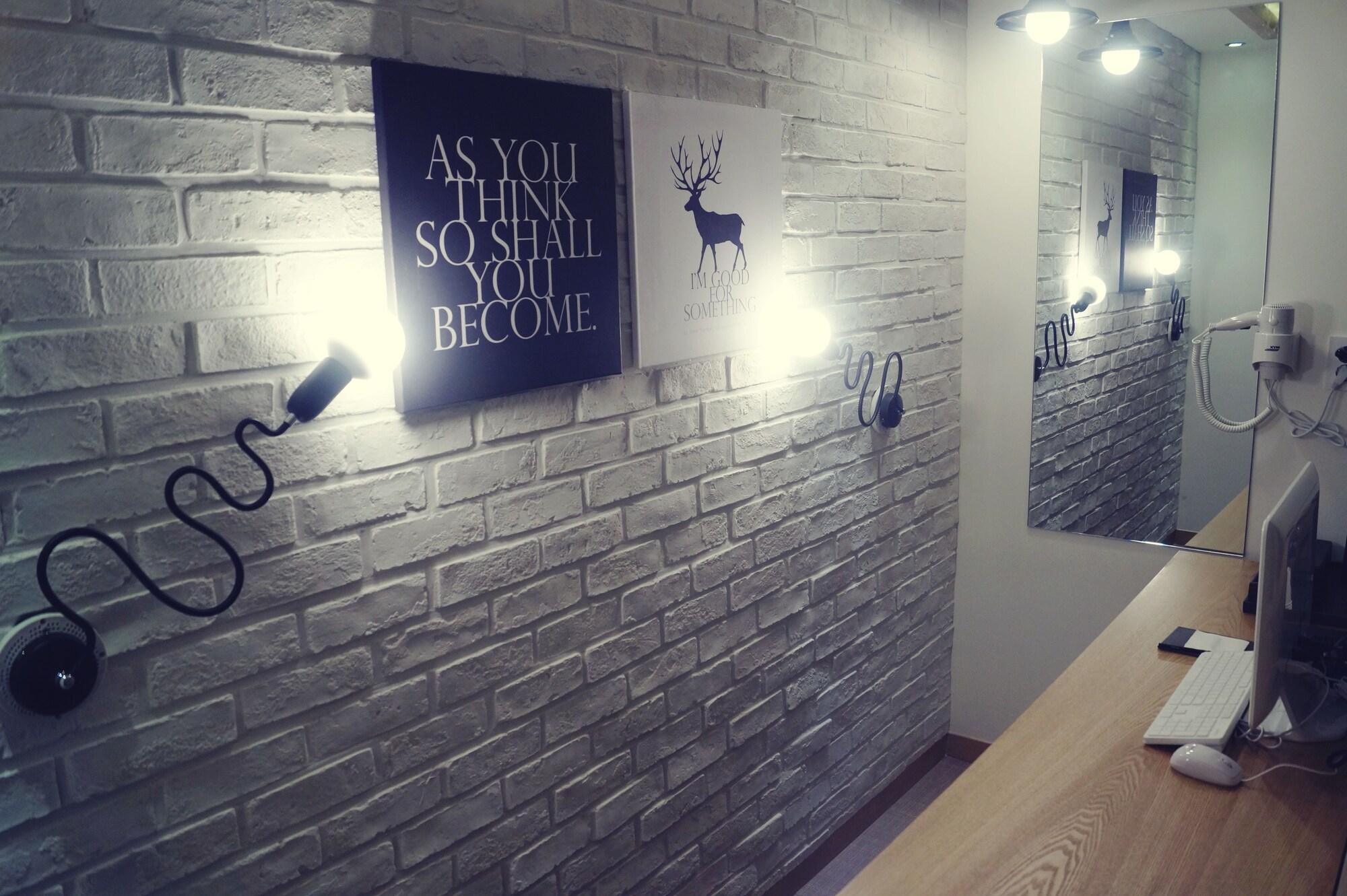 Design Hotel Xym 4/44