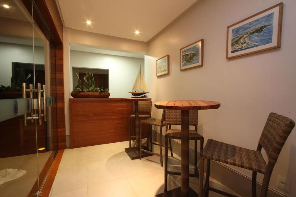 Hotel Pontal de Ubu 32/48