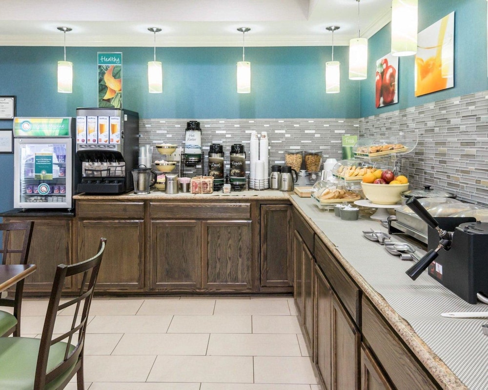 Quality Inn & Suites West Monroe 32/46