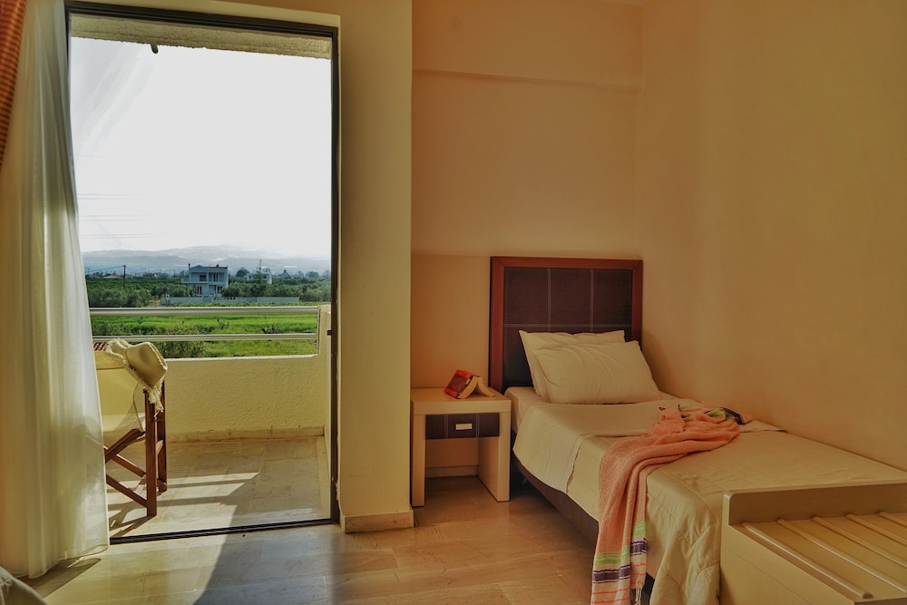 Kokkoni Beach Hotel 23/42