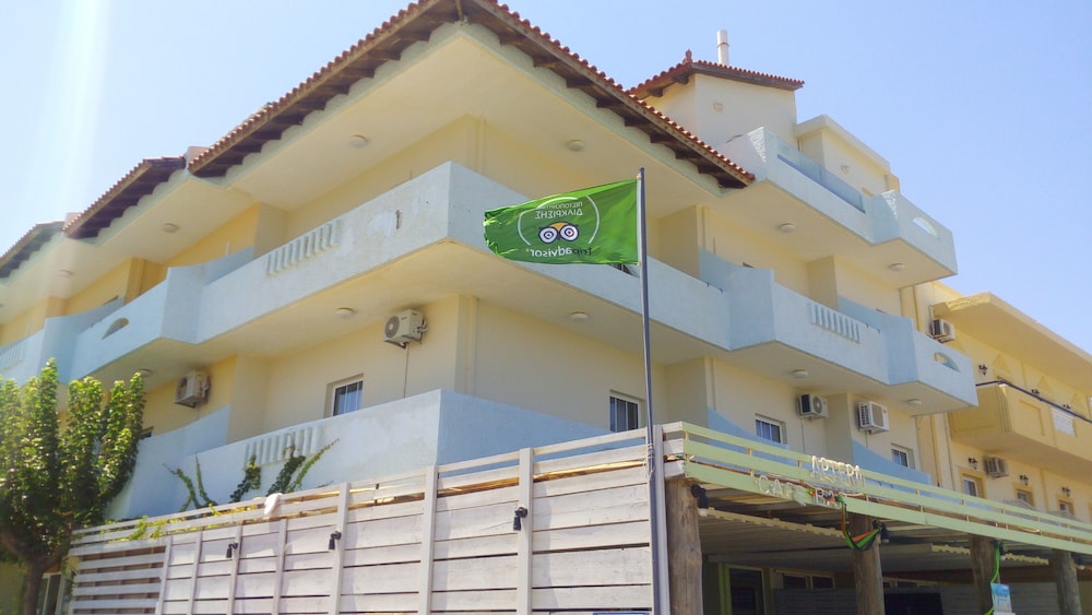 Aptera Beach 3/46