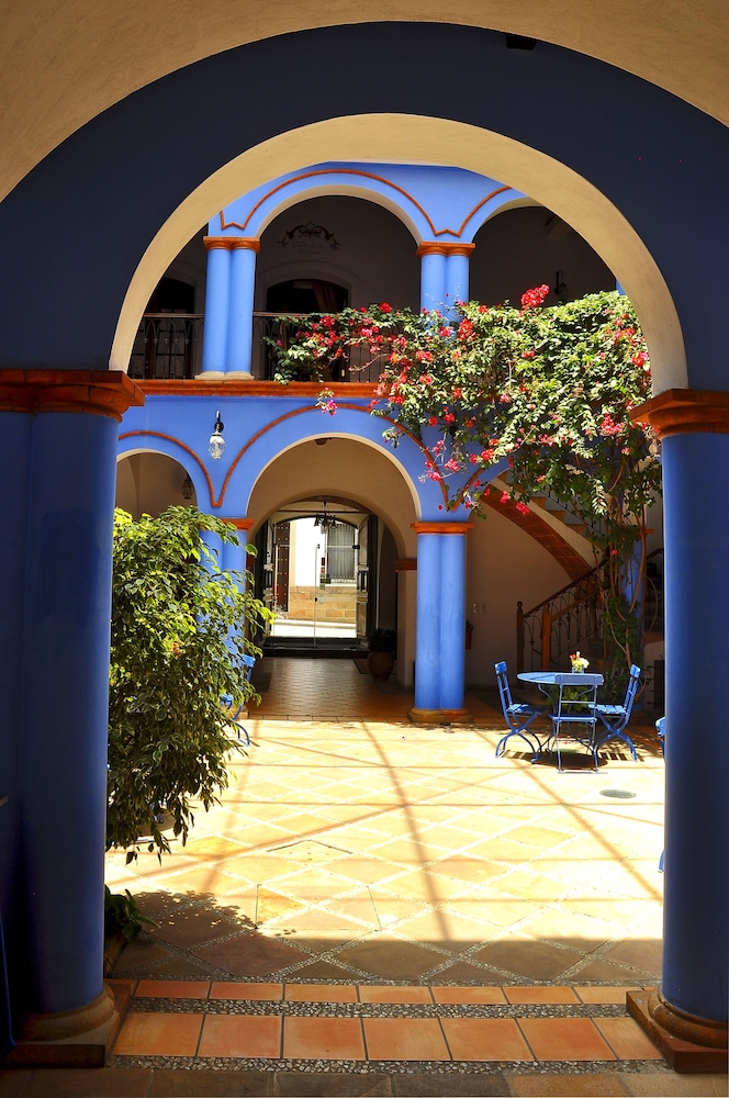 Parador Santa Maria La Real 35/36