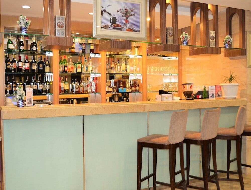 Renion Hills Hotel 53/58