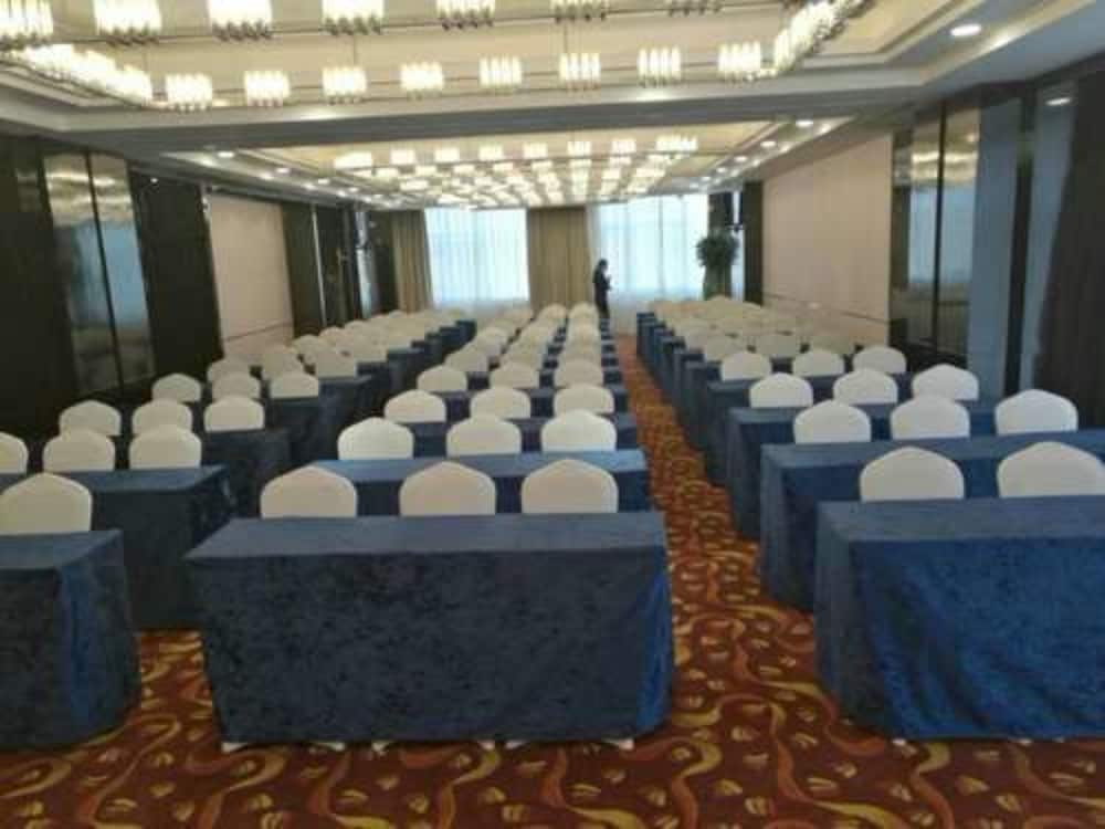 Xining Wusi Hotel 26/30