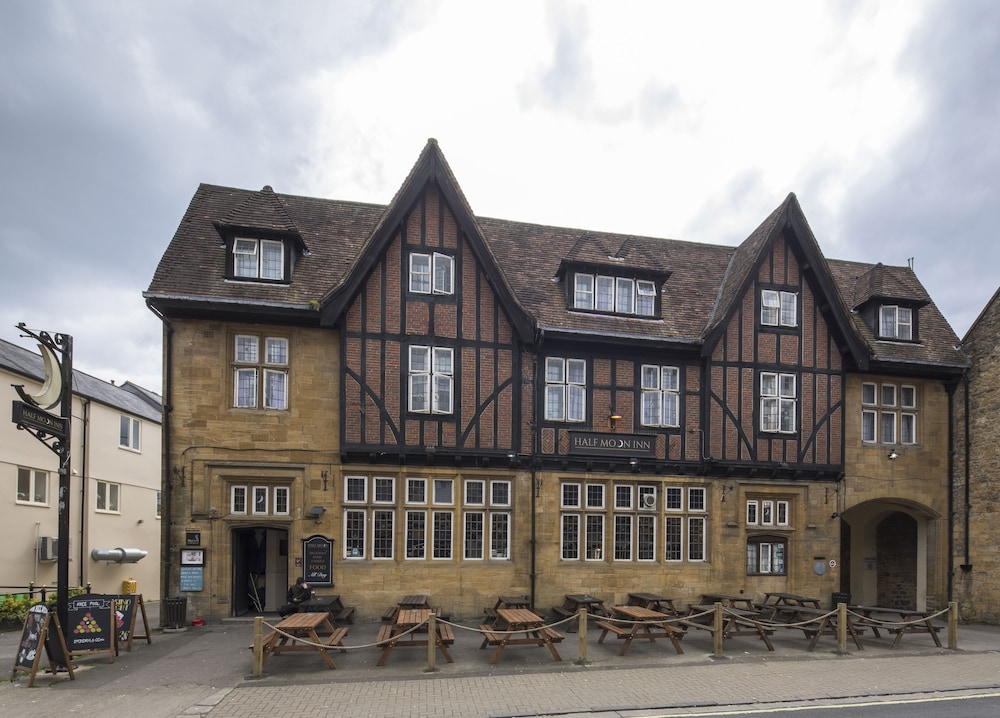 Half Moon By Marston's Inns 1/22