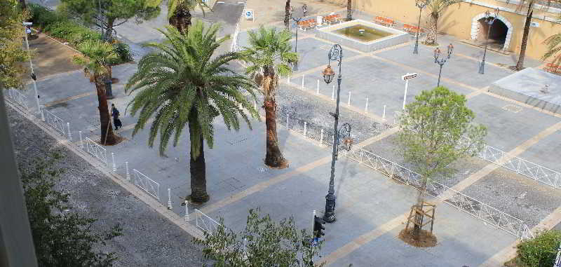 AU NOUVEL HOTEL 16/25