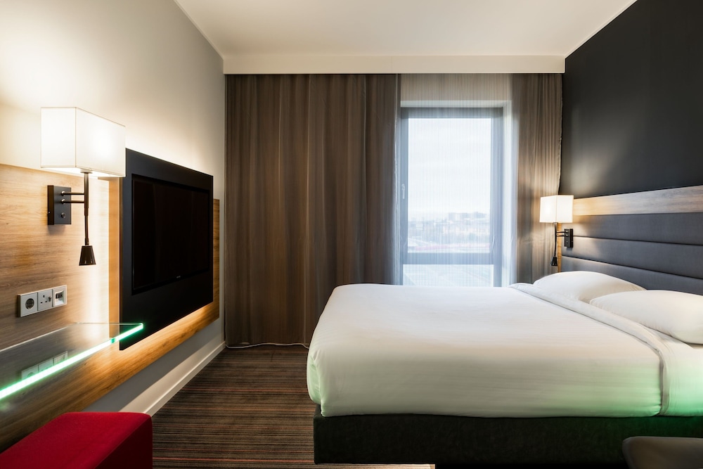 Moxy Glasgow SEC 5/37