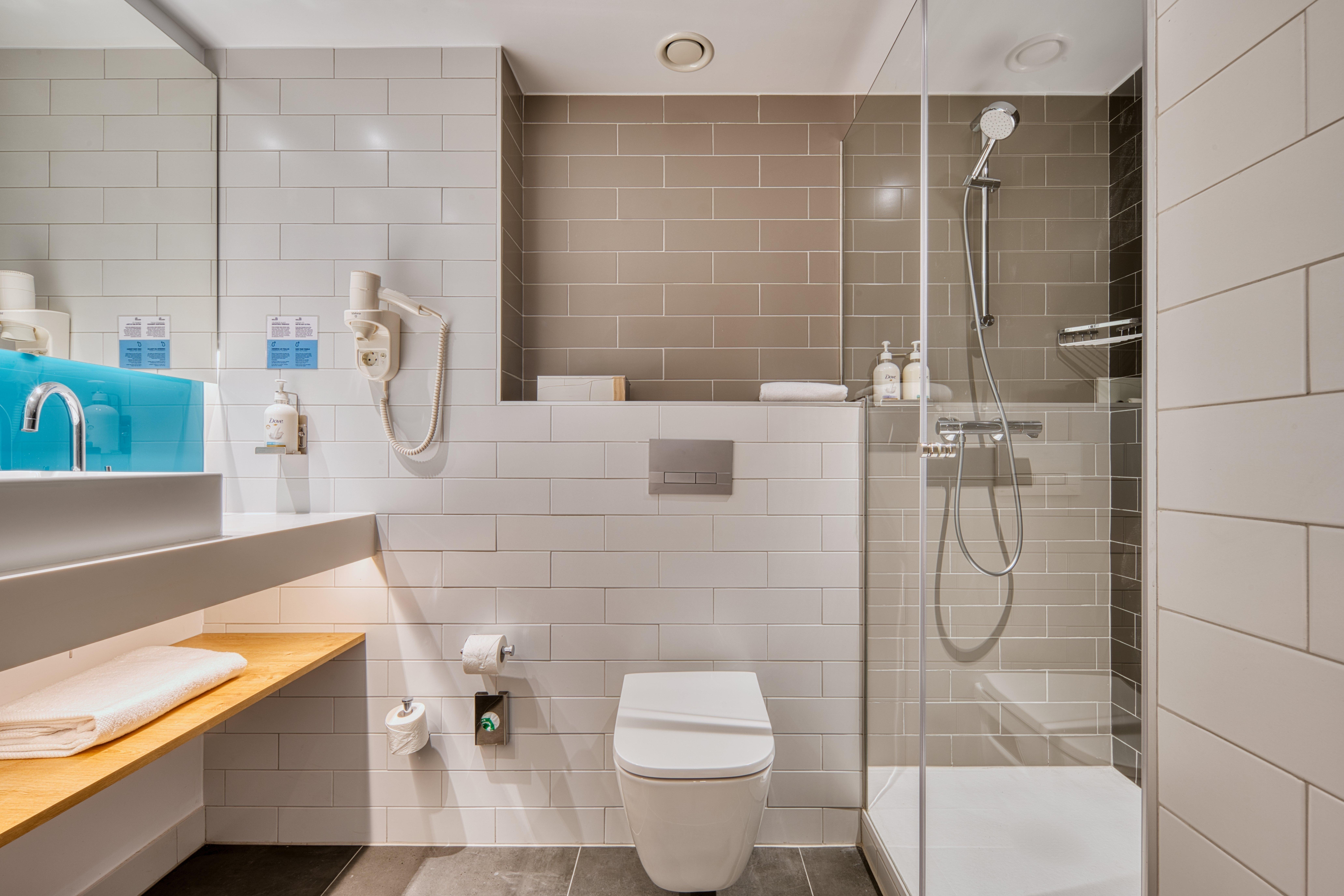 غرفة بسرير كوين، Holiday Inn Express Madrid Airport 9/10