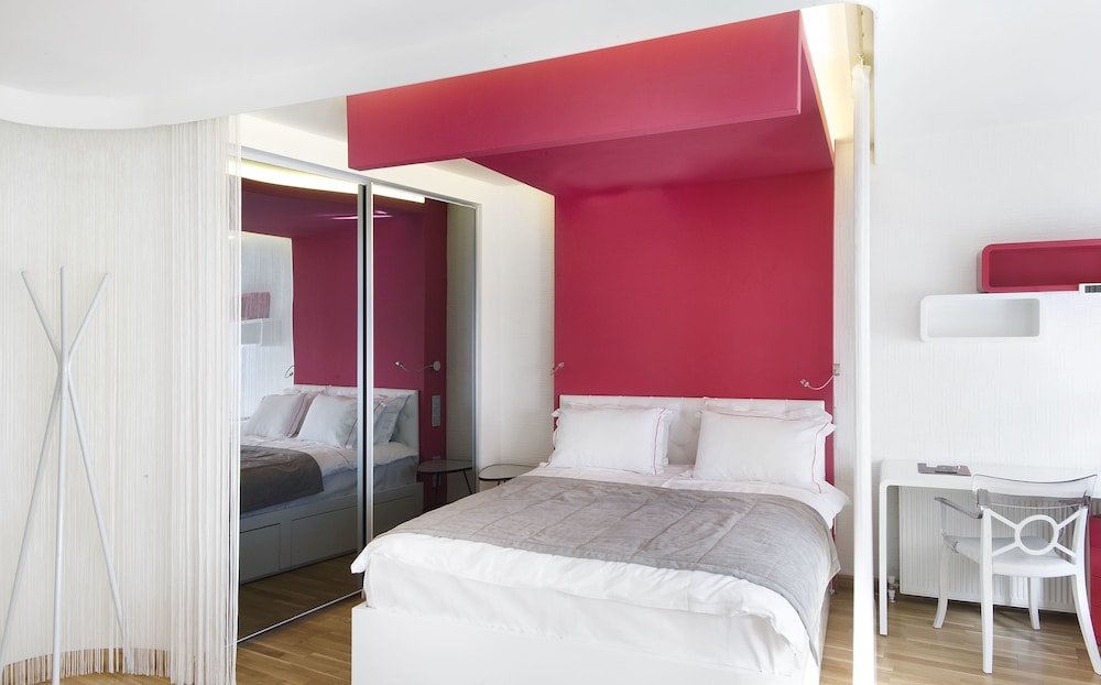 NURU ZIYA SUITES 14/82