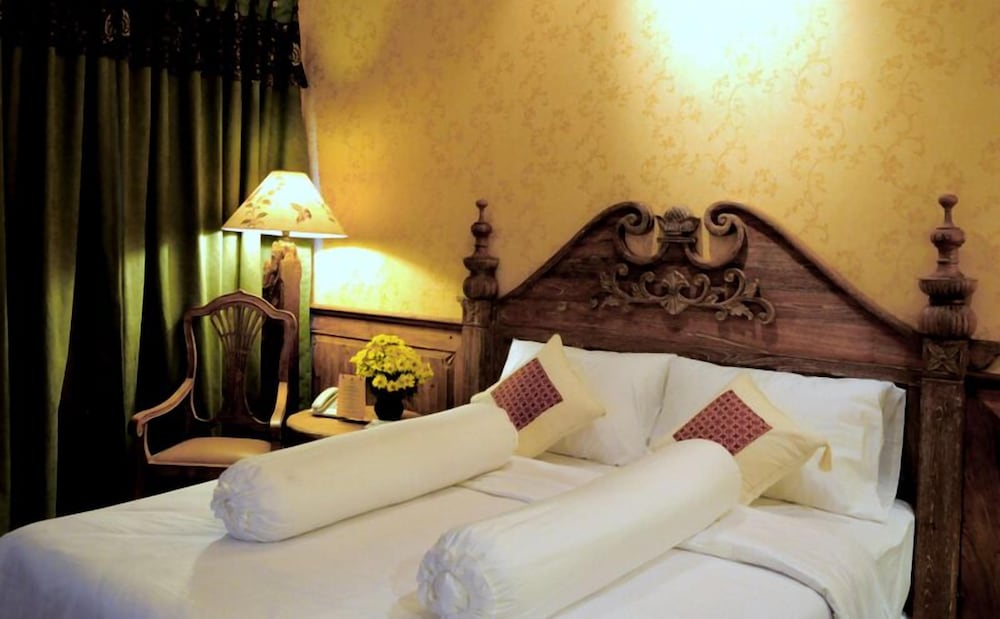 Omah Sinten Heritage Hotel & Resto 8/19