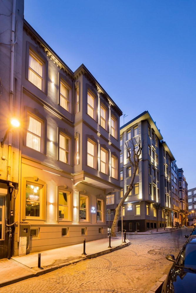Nishant Boutique Hotels 3/25