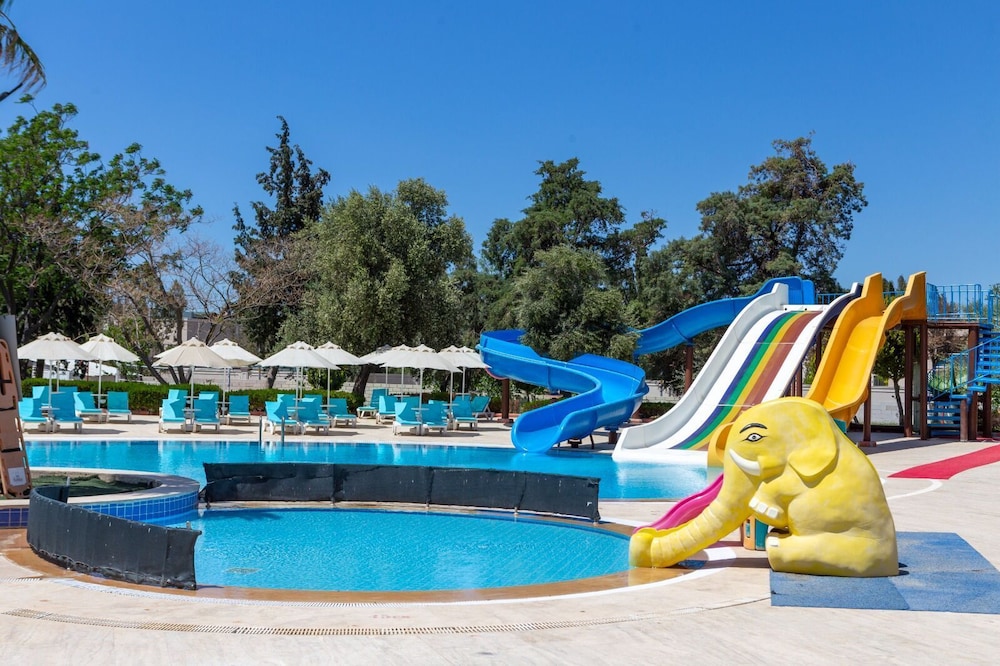 The Holiday Resort 42/54