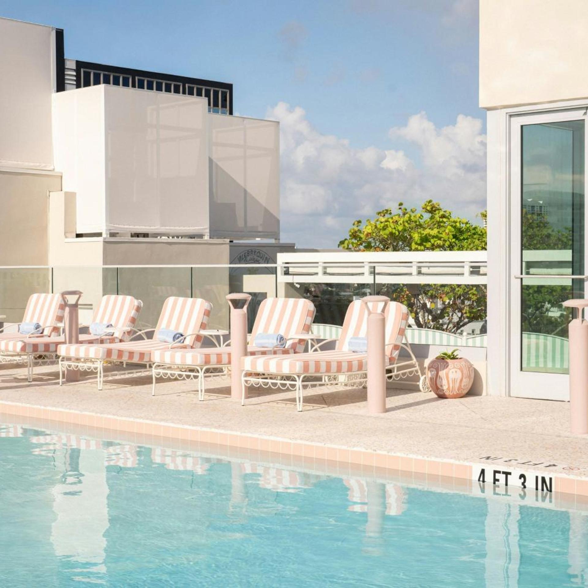 UNFRAMED Miami Beach, Autograph Collection 24/50