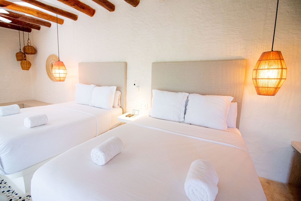 Soho Boutique Holbox 20/50