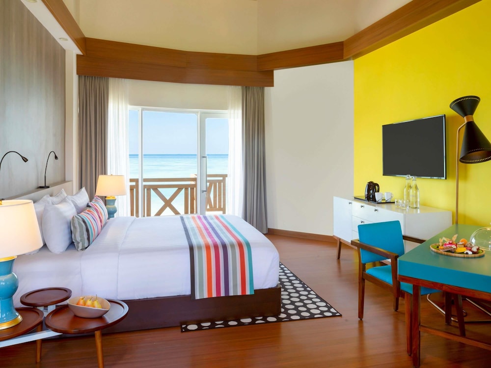 Mercure Maldives Kooddoo Resort 21/73