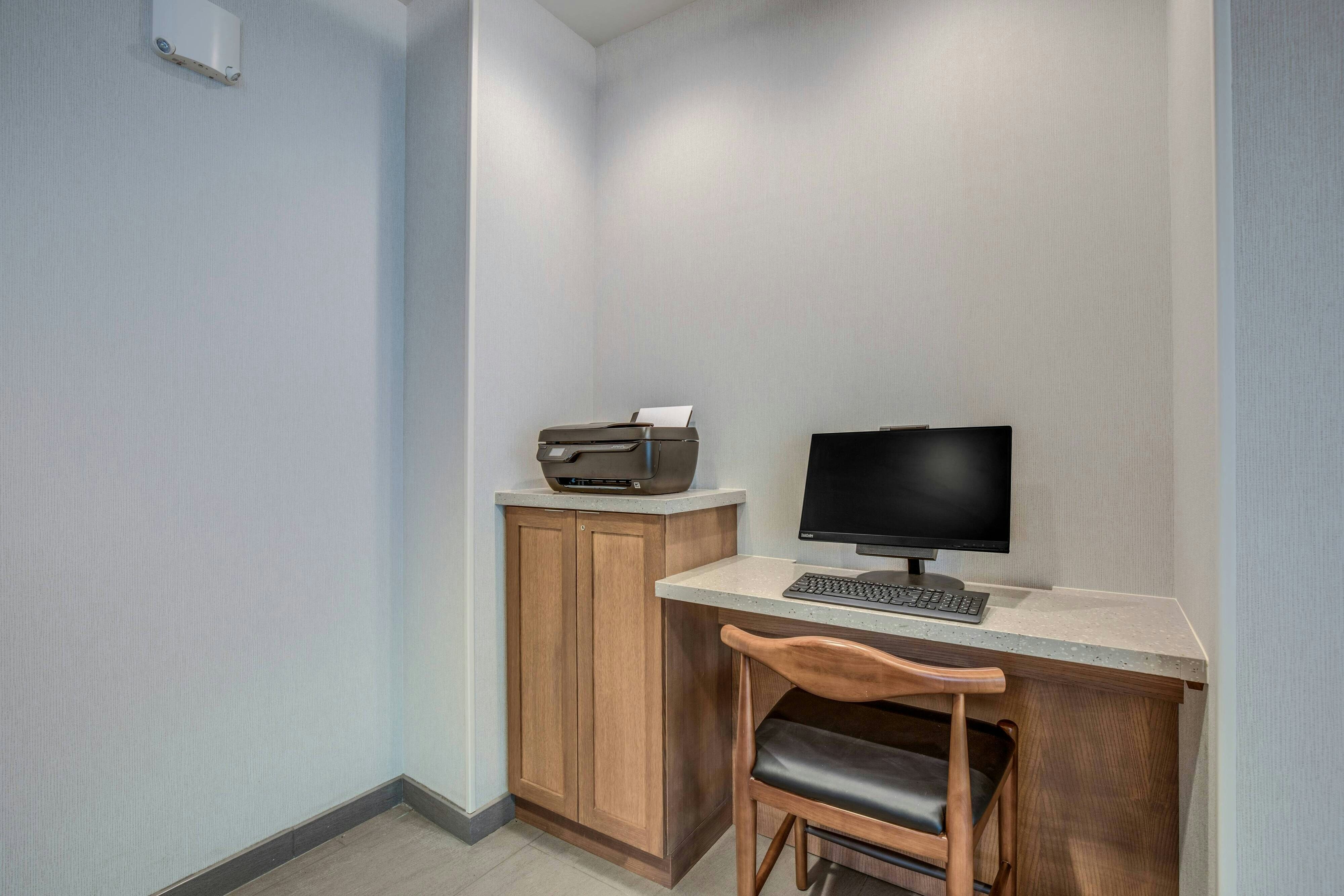 Fairfield Inn & Suites by Marriott Whitewater 34/38