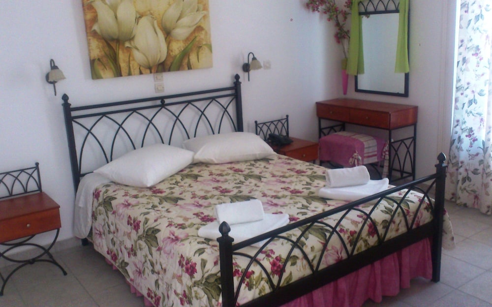 Glaronissia Hotel 13/33