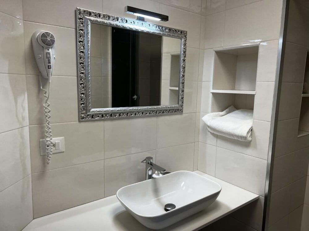 Hotel Genova Liberty 49/51