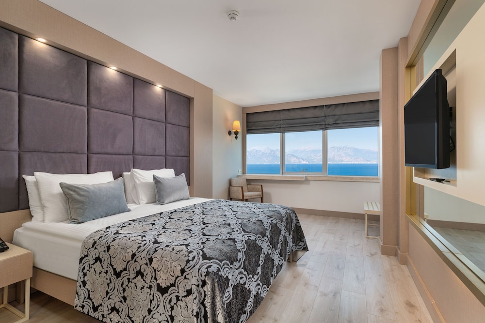 Delta Hotels by Marriott Antalya Lara - Adult Only 18 Plus 19/33