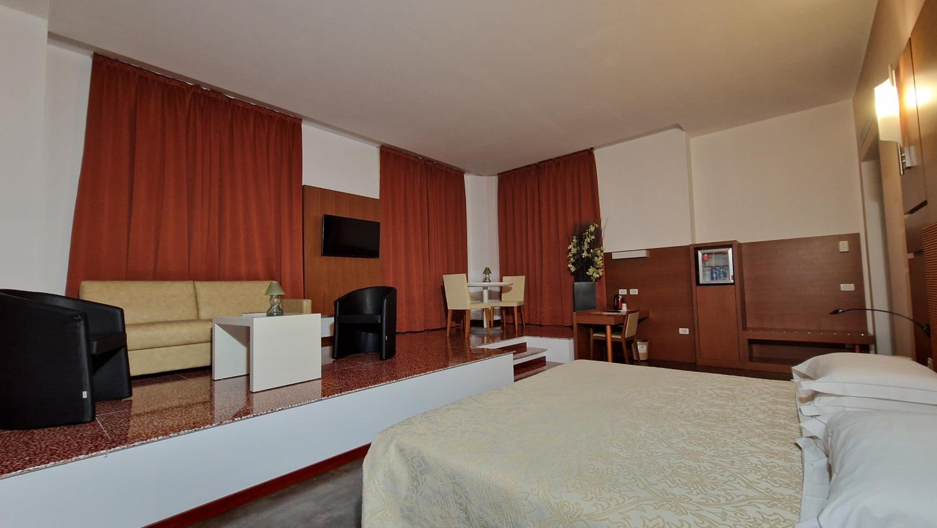Mareschi Palace 10/55