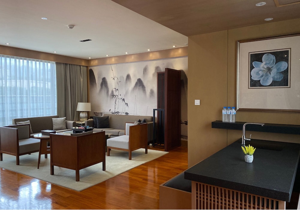 Sweetme Hotspring Resort 50/65