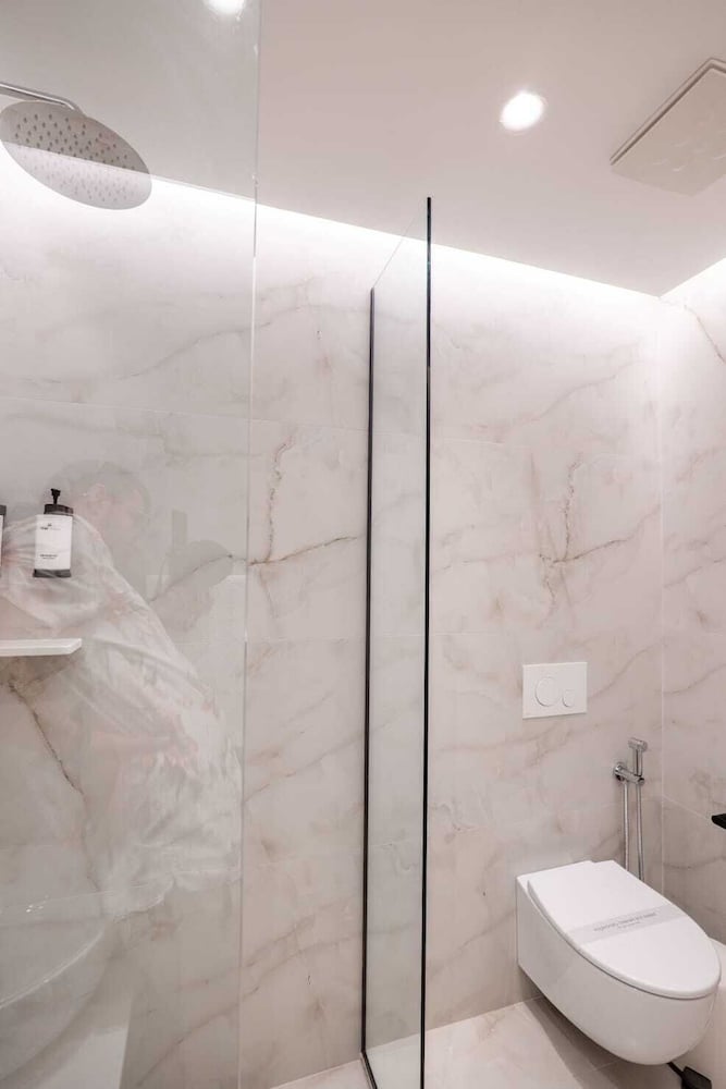Mediterrane Hotel Sarande 50/51